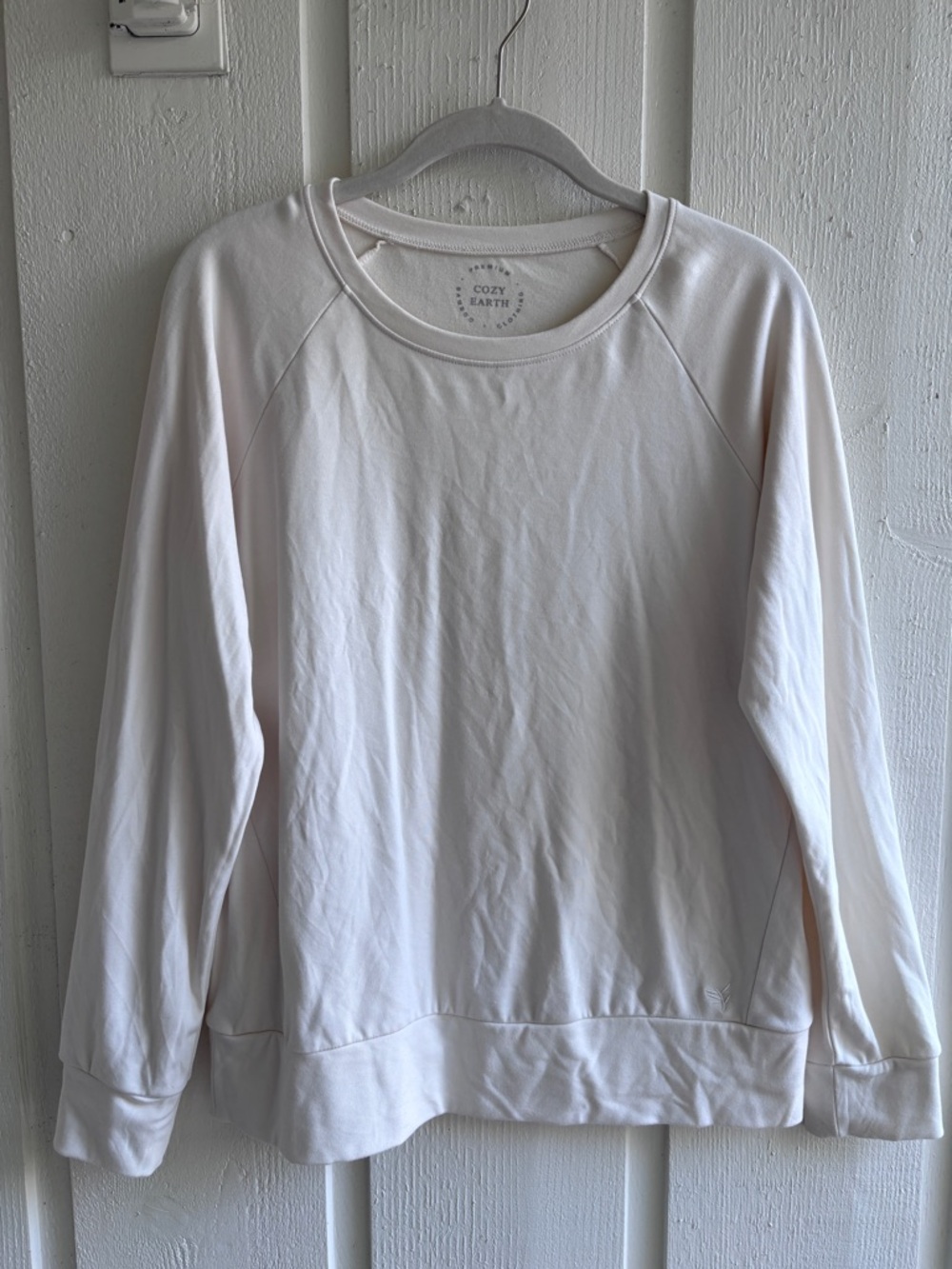 Cozy Earth Women's Light Cream Crewneck Sweatshirt